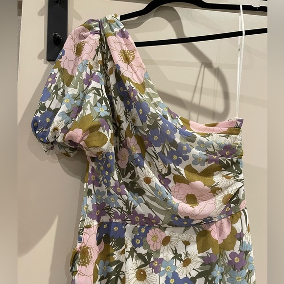 ASTR the Label Santorini Dress in Off White Retro Floral - Picture 7 of 7